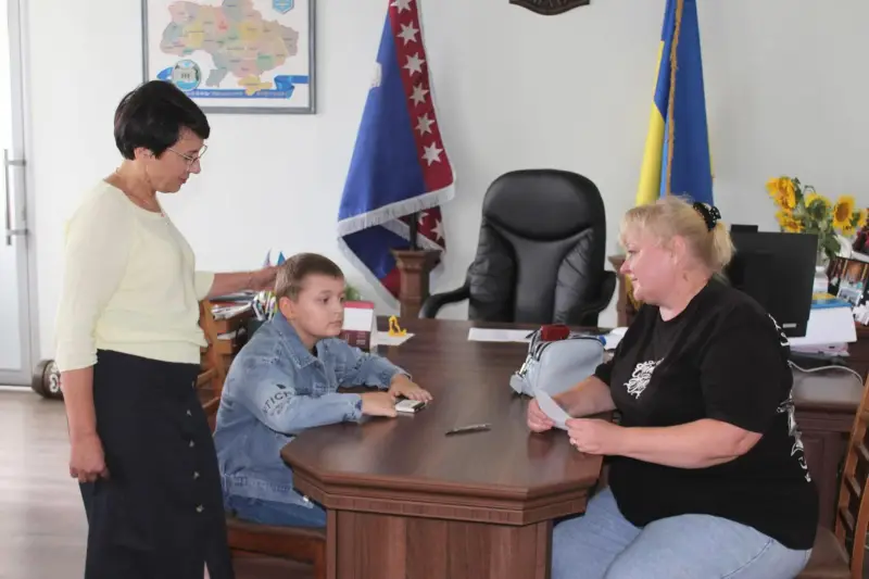 Від втраченого дому до нових можливостей: в Умані родина переселенців отримала житло від громади