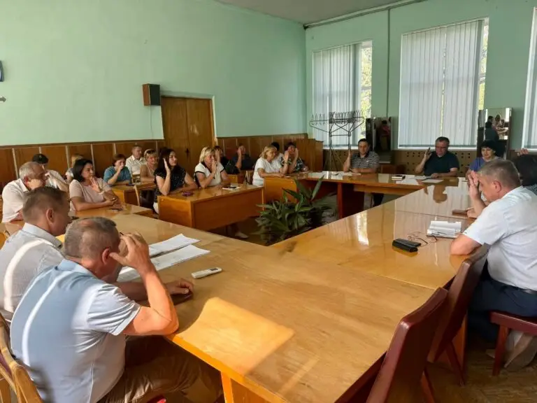 Пріоритет – добробут мешканців: у Христинівці розглянули понад сорок питань на засіданні виконкому