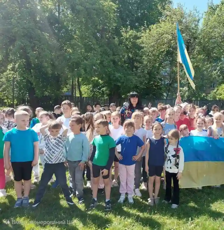 Уманські школярі – серед рекордсменів: початкова школа №2 долучилася до наймасовішої онлайн-руханки України