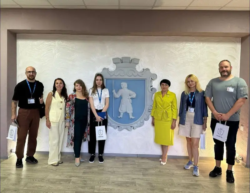 Умань змінюється зсередини: громада втілює соціальні проєкти разом із фондом “Руки друзів”