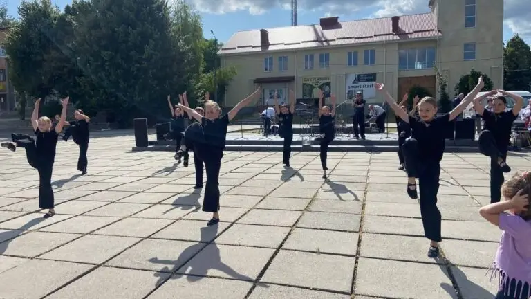 Жашків святкував День Конституції єдністю і доброчинністю на підтримку захисників