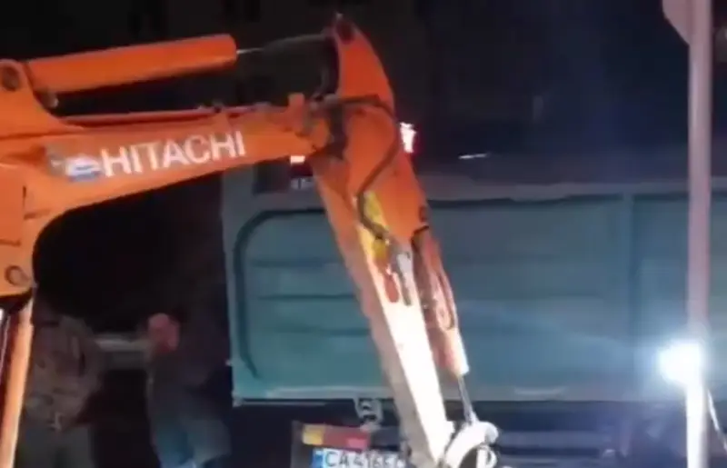 Уманьводоканал ліквідував аварію на провулку Миронюка, спричинену помилками минулого