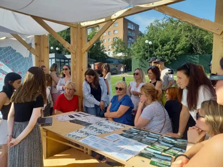 Умань відкриває новий туристичний формат: містом “мандрує” мобільний центр