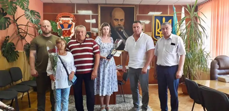 Пам’ять крізь покоління: у Христинівці вручили нагороди родинам загиблих героїв